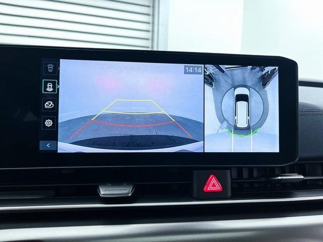 used 2025 Kia Carnival car, priced at $41,498