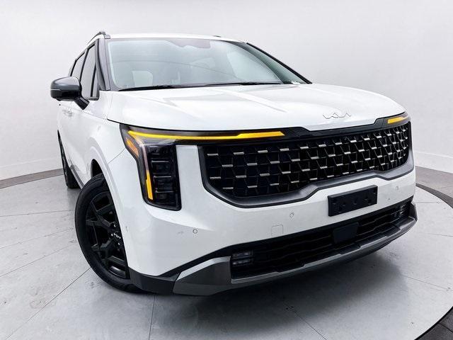 used 2025 Kia Carnival car, priced at $41,498