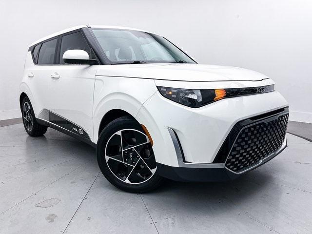 used 2023 Kia Soul car, priced at $18,991