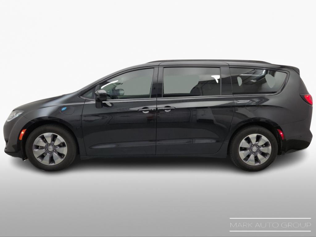 used 2018 Chrysler Pacifica Hybrid car, priced at $14,596