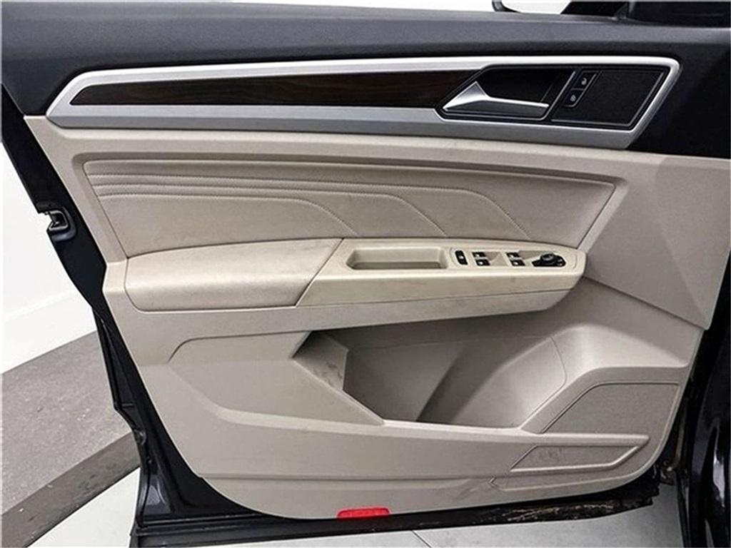 used 2022 Volkswagen Atlas car, priced at $26,995
