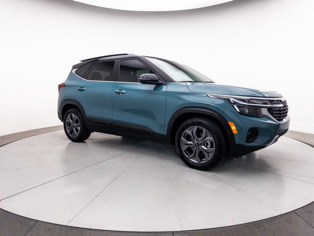used 2024 Kia Seltos car, priced at $21,900