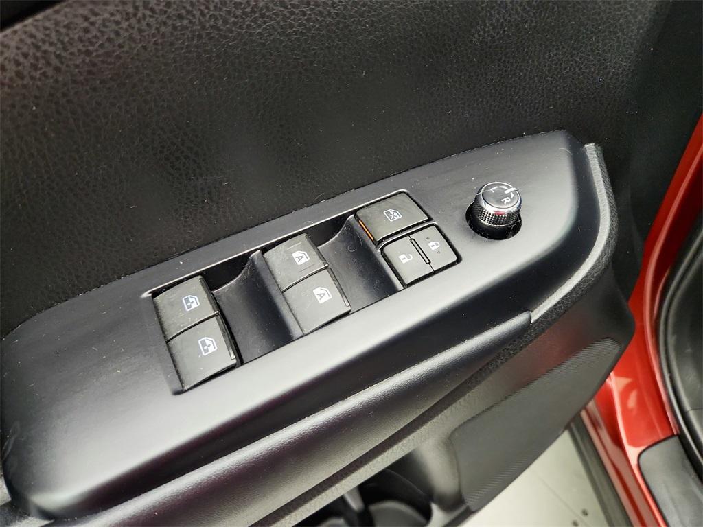 used 2019 Toyota Highlander car, priced at $29,627