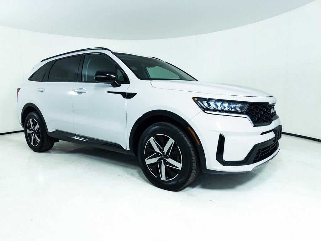 used 2022 Kia Sorento car, priced at $24,652