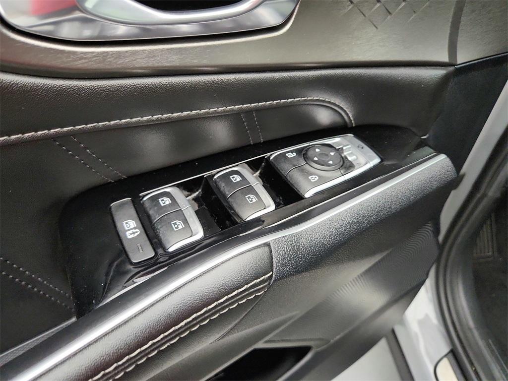 used 2023 Kia Sorento car, priced at $29,992