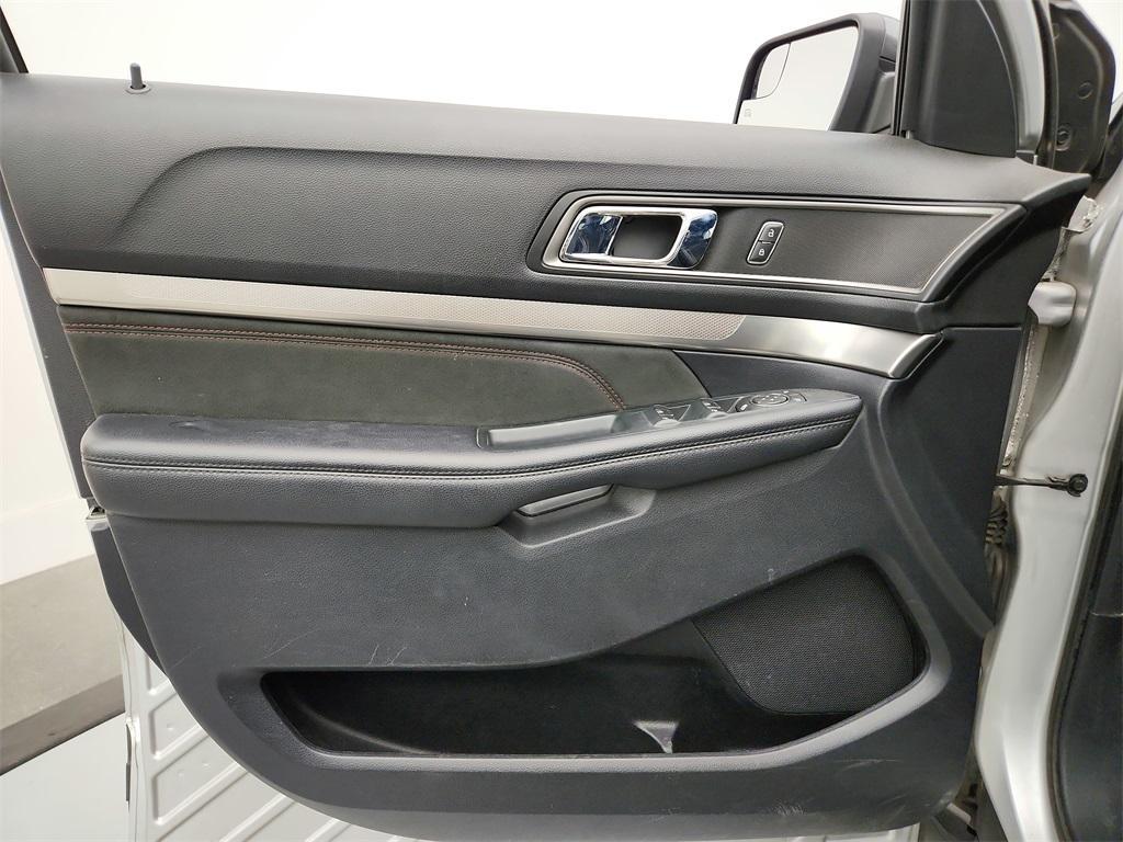 used 2018 Ford Explorer car