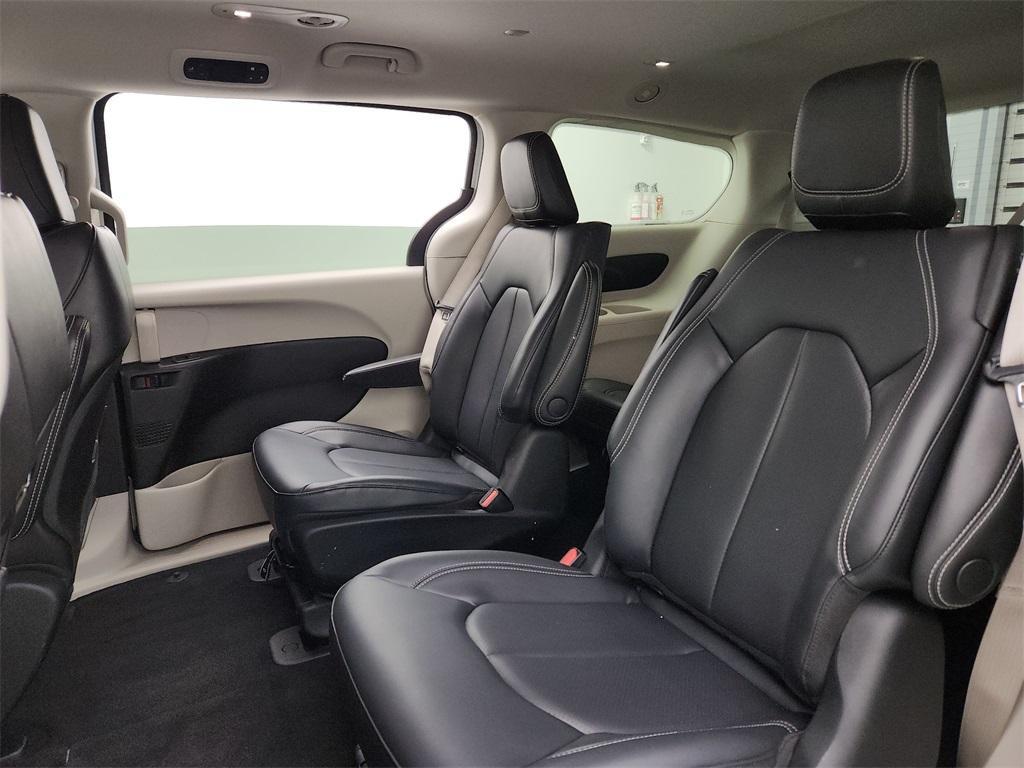 used 2023 Chrysler Pacifica Hybrid car, priced at $27,993