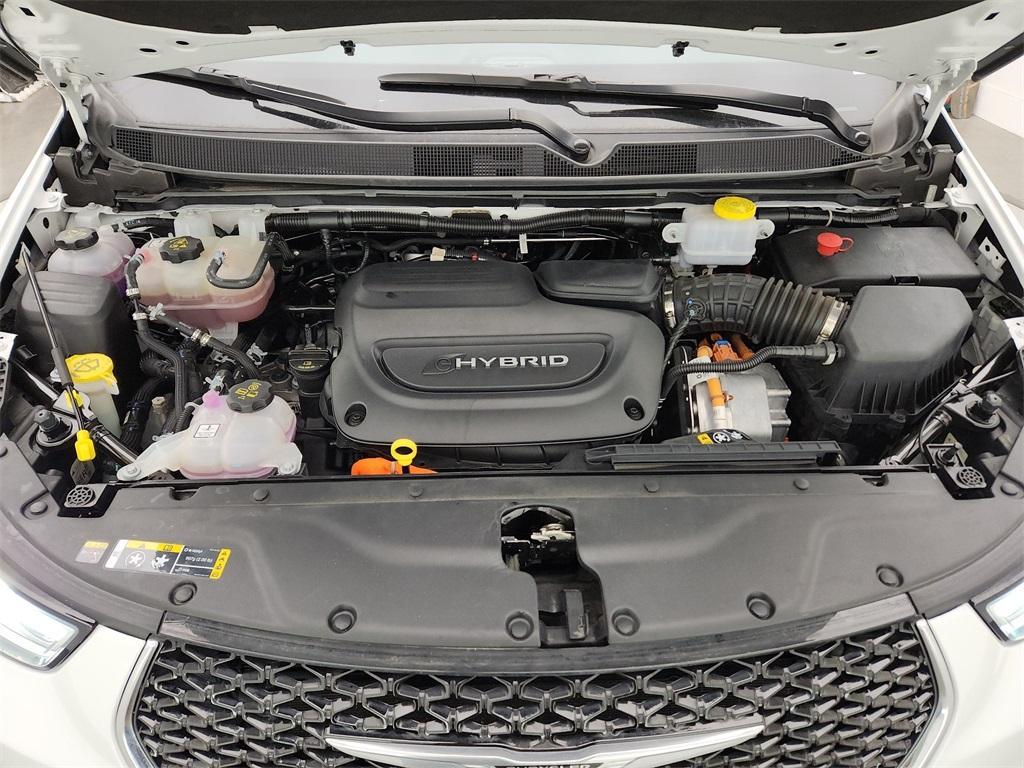 used 2023 Chrysler Pacifica Hybrid car, priced at $27,993