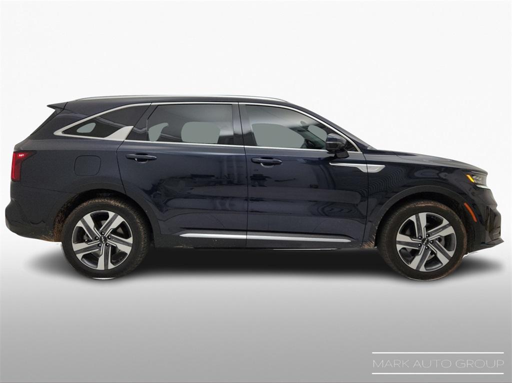 used 2023 Kia Sorento Plug-In Hybrid car, priced at $32,998