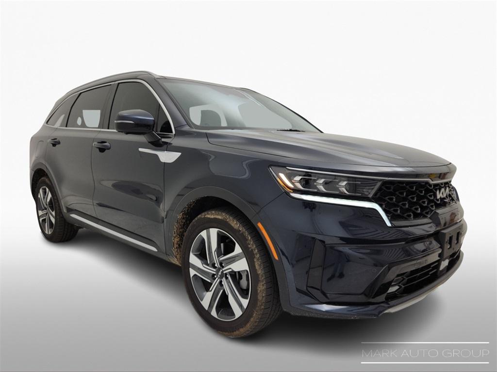 used 2023 Kia Sorento Plug-In Hybrid car, priced at $32,998