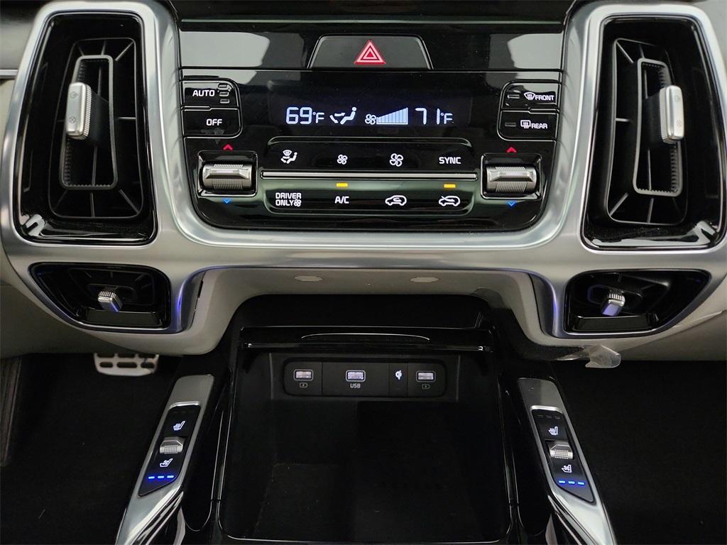 used 2023 Kia Sorento Plug-In Hybrid car, priced at $34,593