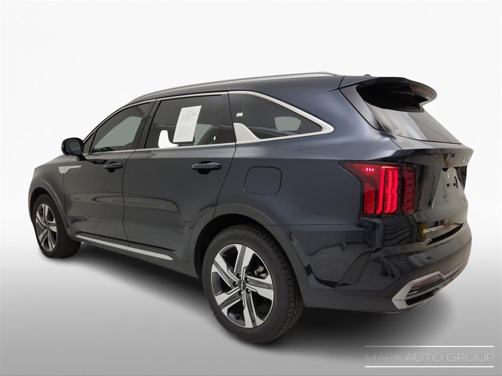 used 2023 Kia Sorento Plug-In Hybrid car, priced at $30,997