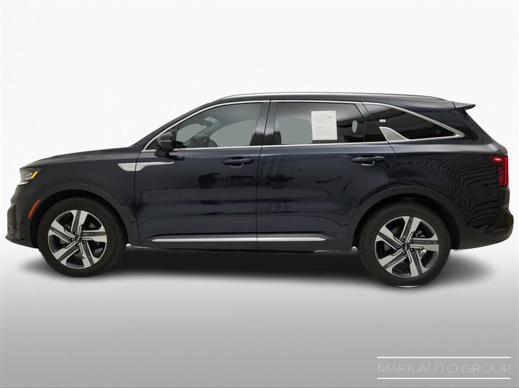 used 2023 Kia Sorento Plug-In Hybrid car, priced at $30,997