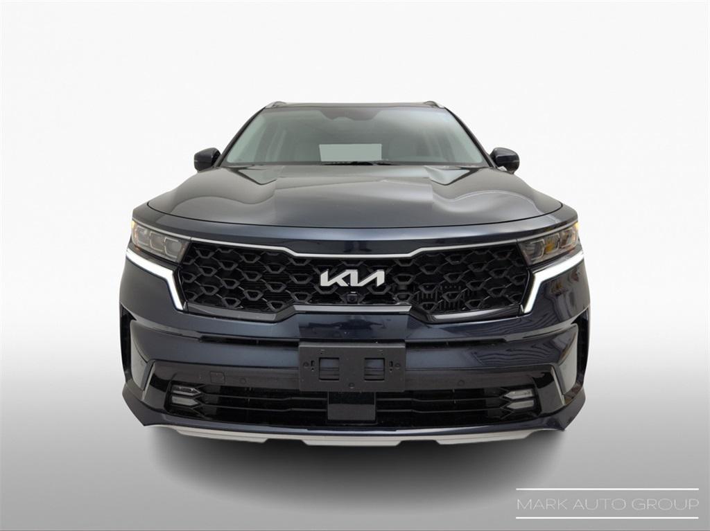 used 2023 Kia Sorento Plug-In Hybrid car, priced at $32,998