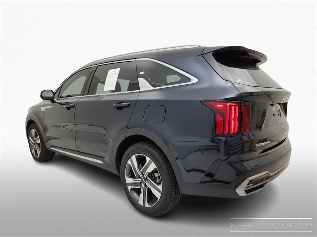 used 2023 Kia Sorento Plug-In Hybrid car, priced at $32,998