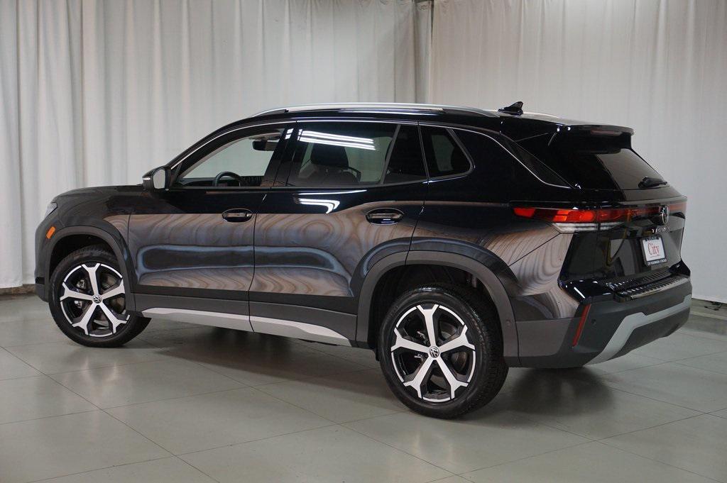 new 2025 Volkswagen Tiguan car, priced at $35,270