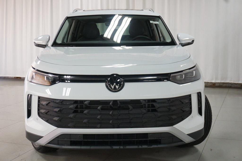 new 2025 Volkswagen Tiguan car, priced at $35,253
