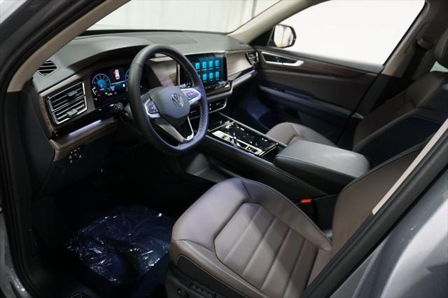 new 2025 Volkswagen Atlas car, priced at $46,572