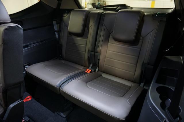 new 2025 Volkswagen Atlas car, priced at $46,572