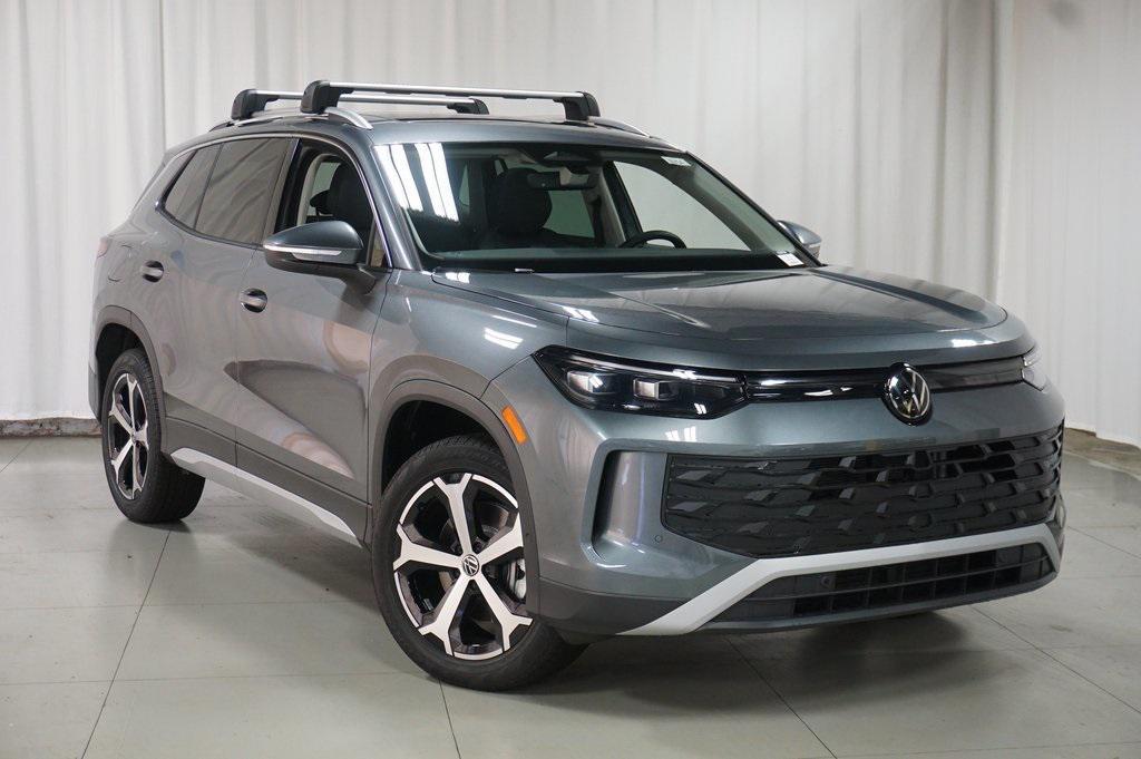 new 2025 Volkswagen Tiguan car, priced at $35,260