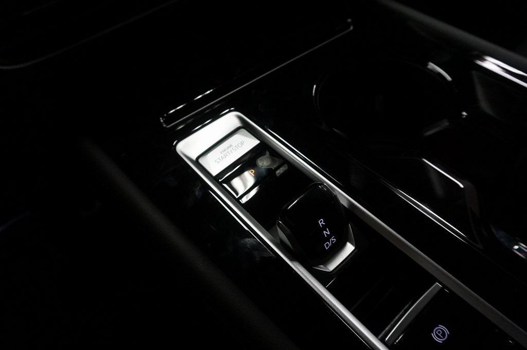 new 2026 Volkswagen Atlas car, priced at $52,618