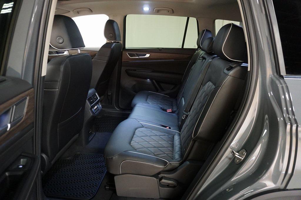 new 2026 Volkswagen Atlas car, priced at $52,618