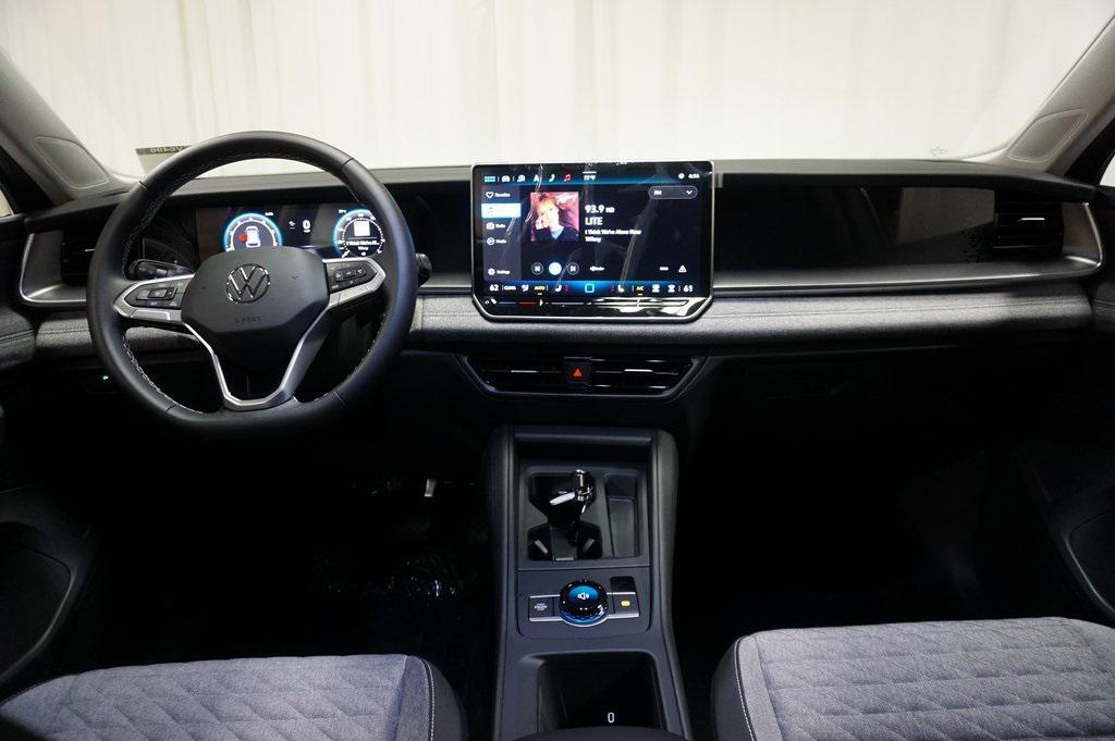 new 2025 Volkswagen Tiguan car, priced at $30,959