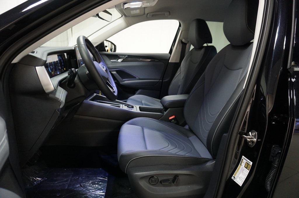new 2025 Volkswagen Tiguan car, priced at $34,238