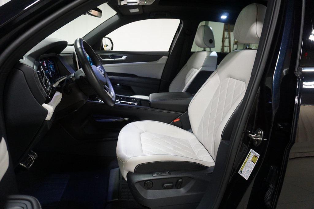 used 2025 Volkswagen Atlas Cross Sport car, priced at $40,990