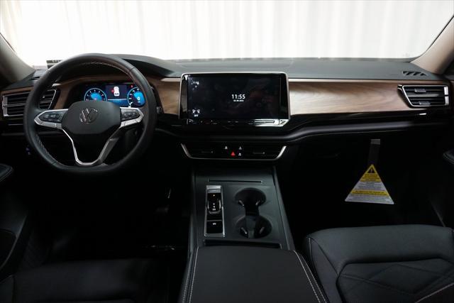 new 2025 Volkswagen Atlas car, priced at $39,636