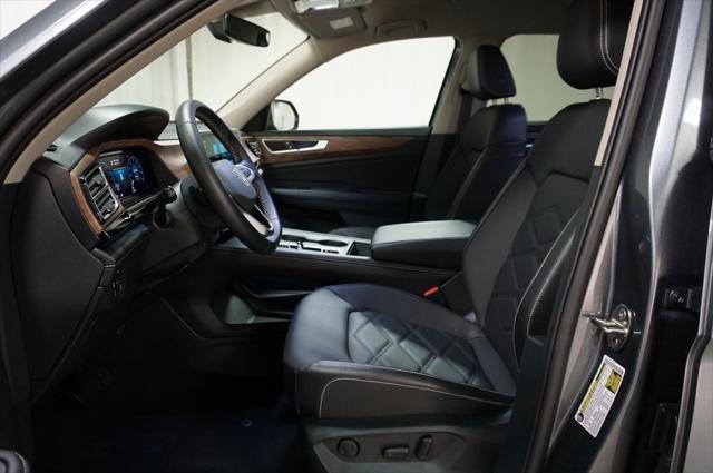 used 2024 Volkswagen Atlas car, priced at $36,840