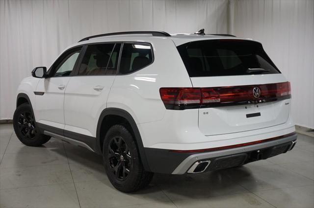 new 2025 Volkswagen Atlas car, priced at $44,077