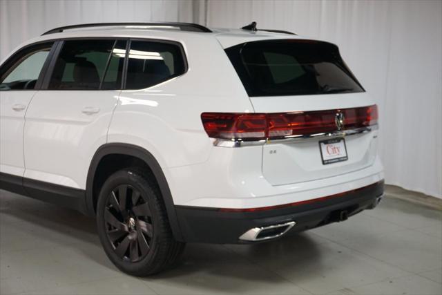 new 2025 Volkswagen Atlas car, priced at $43,443