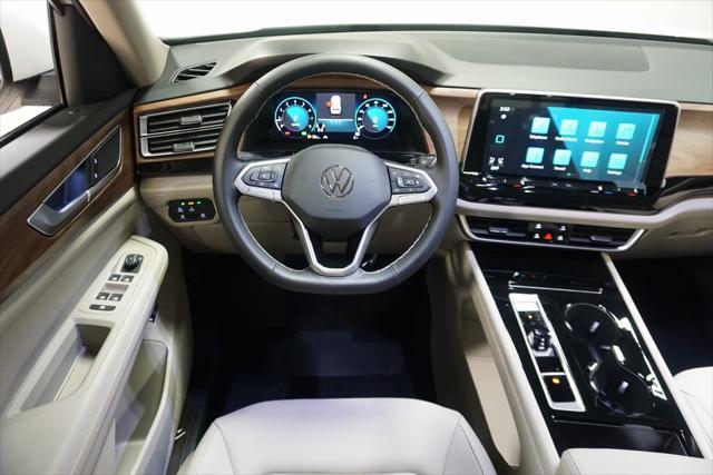 new 2025 Volkswagen Atlas car, priced at $43,443