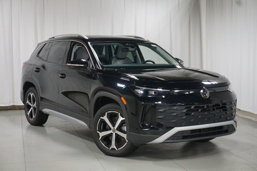 new 2025 Volkswagen Tiguan car, priced at $35,270