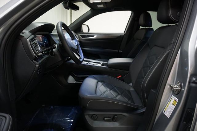 new 2025 Volkswagen Atlas Cross Sport car, priced at $39,014