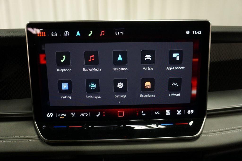 new 2025 Volkswagen Tiguan car, priced at $38,000