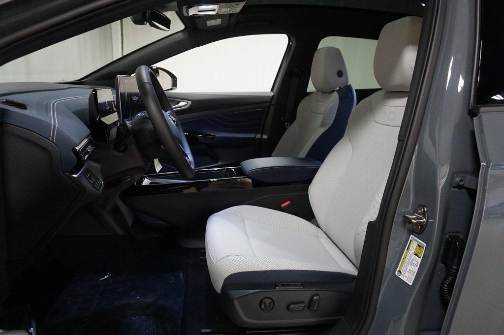 new 2025 Volkswagen ID.4 car, priced at $50,040