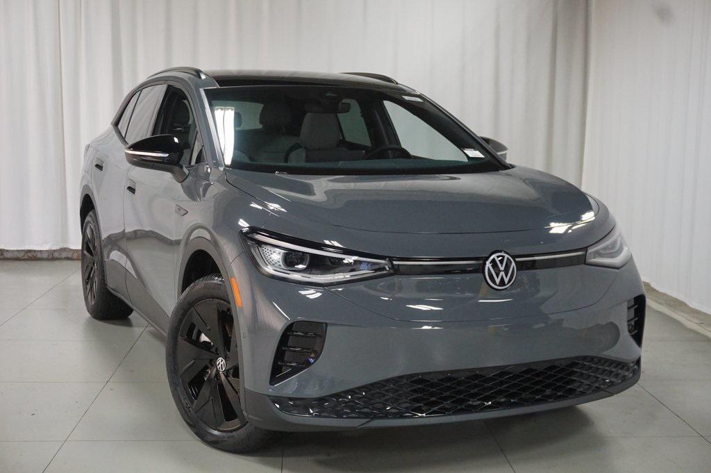 new 2025 Volkswagen ID.4 car, priced at $50,040
