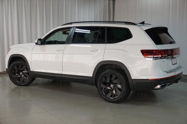 new 2025 Volkswagen Atlas car, priced at $44,475