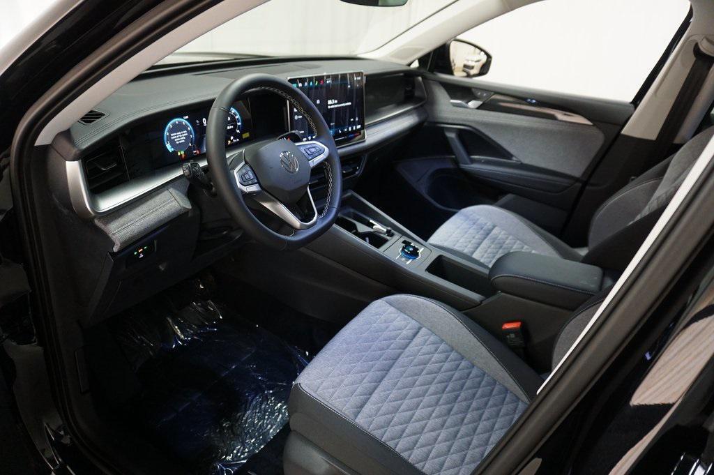 new 2025 Volkswagen Tiguan car, priced at $31,461