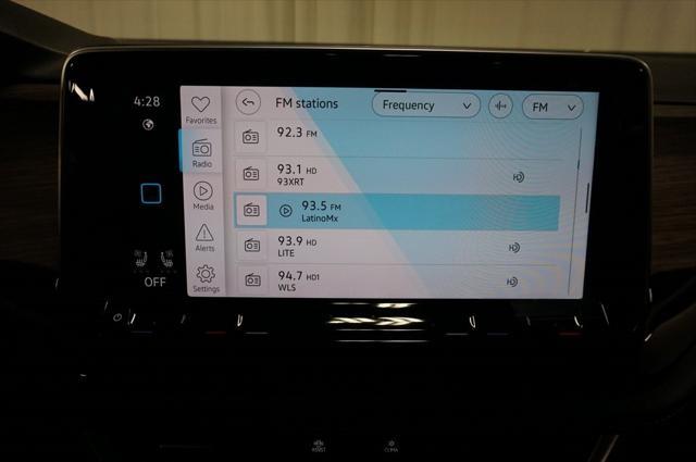 new 2025 Volkswagen Atlas car, priced at $45,926