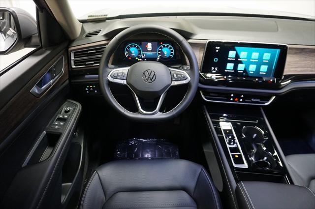 new 2025 Volkswagen Atlas car, priced at $45,926