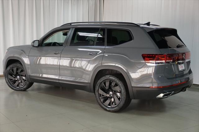 new 2025 Volkswagen Atlas car, priced at $45,073