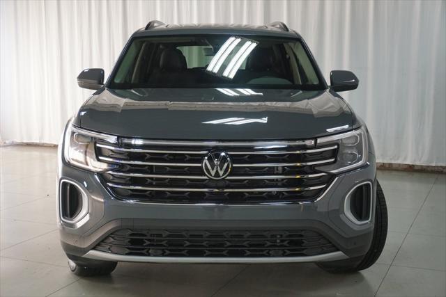 new 2025 Volkswagen Atlas car, priced at $45,073