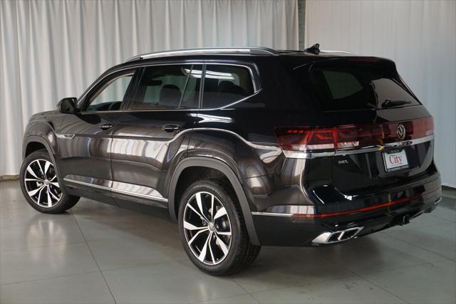 new 2025 Volkswagen Atlas car, priced at $51,875