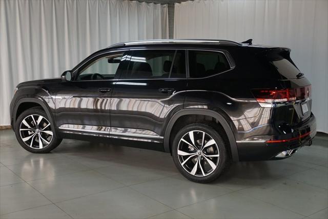 new 2025 Volkswagen Atlas car, priced at $51,875