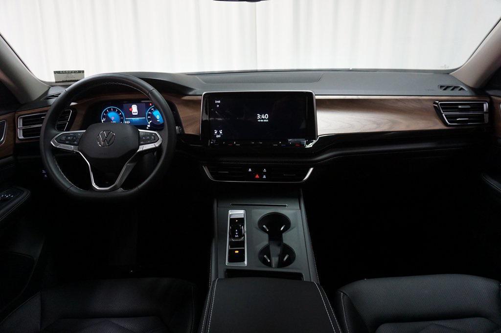 new 2026 Volkswagen Atlas car, priced at $41,245