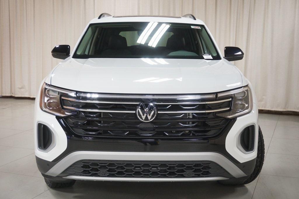 new 2024 Volkswagen Atlas car, priced at $45,192