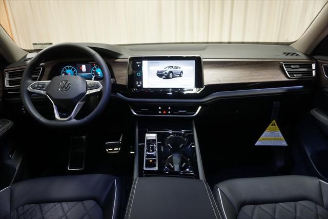 new 2025 Volkswagen Atlas car, priced at $50,684